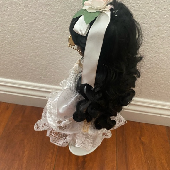 Beautiful black Porcelain doll - Picture 11 of 16
